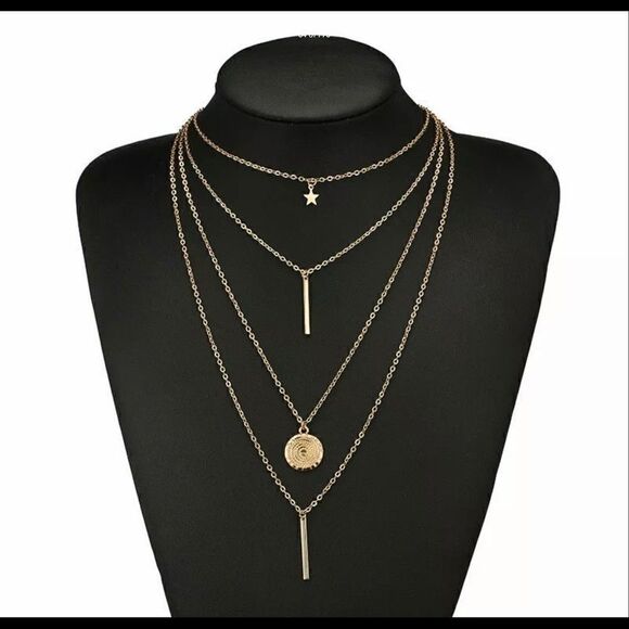 Multilayer star, circle, bar necklace - Picture 3 of 4